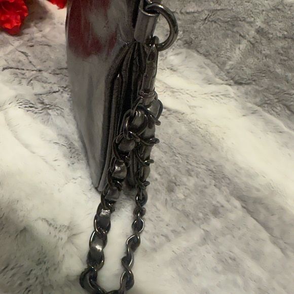 Melie Bianco Silver Clutch Wristlet Bag - Picture 5 of 9